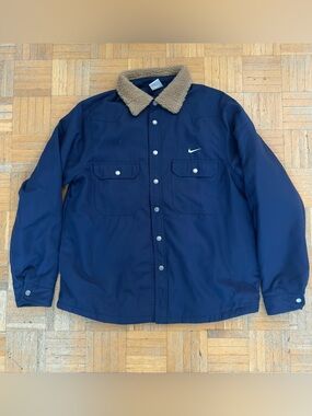 Blue Nike barn jacket